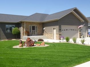 2575 States Blvd, Dickinson, ND 58601