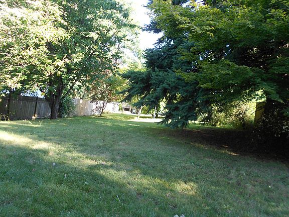 5th image of 1962 Bigelow Ave NE