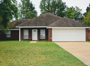 2235 Crabapple Dr, Tupelo, MS 38801