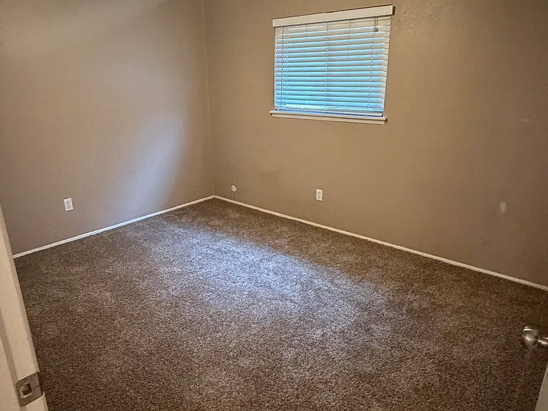 5149 Bartlett Dr — Photo 12