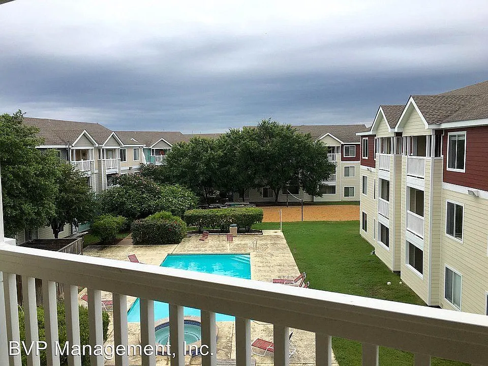 515 Sw Pkwy #301