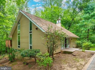 9441 Holbrook Ln, Rockville, MD 20854