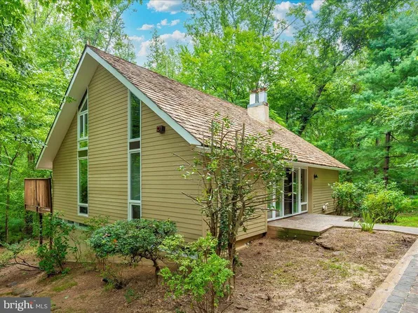 9441 Holbrook Ln, Rockville, MD 20854