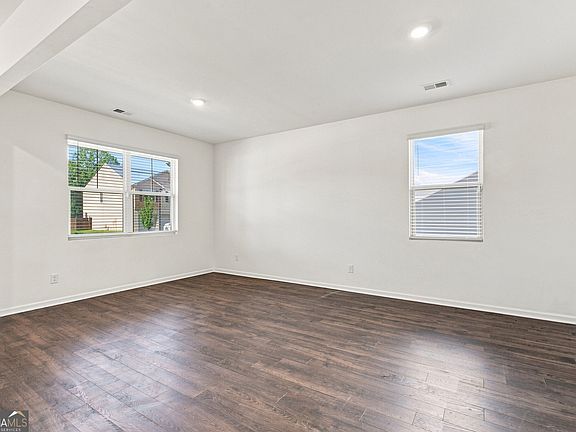 3rd image of 5400 Andrew Ln