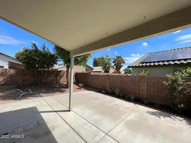 15796 W Latham St — Photo 32