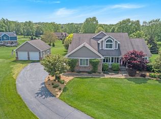 12427 Blueberry Ln, Davisburg, MI 48350