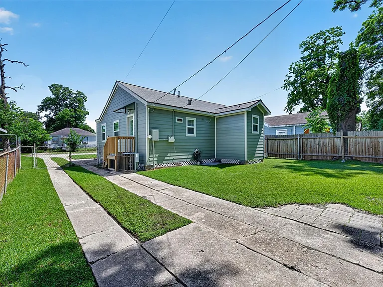 6714 Moss Rose St — Photo 22