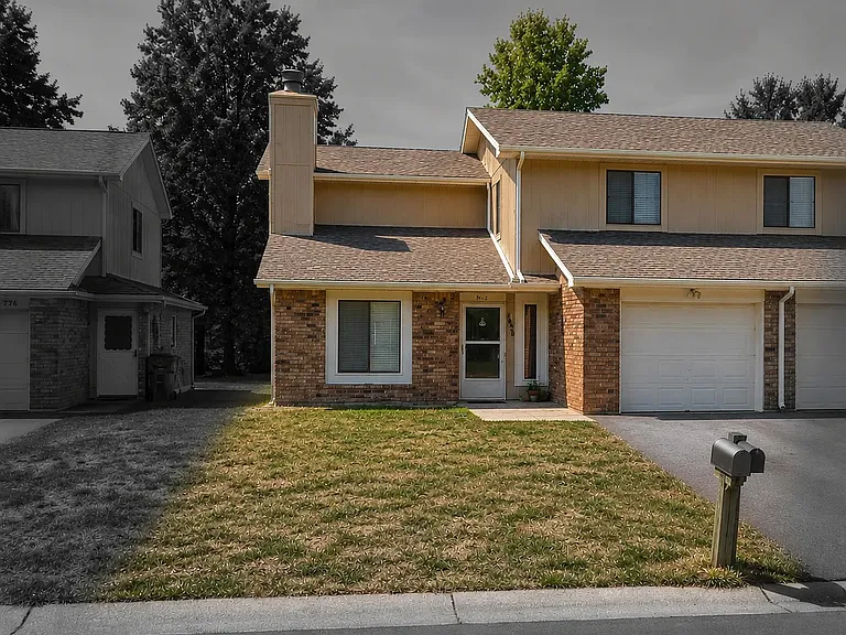 1430 E Willow Dr — Photo 15