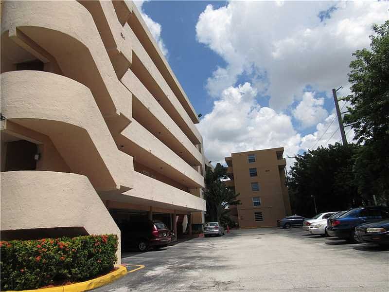 1st image of 854 NW 87th Ave APT 401