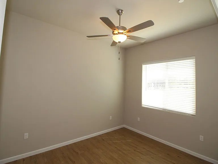 2343 N Arthur Ave — Photo 4