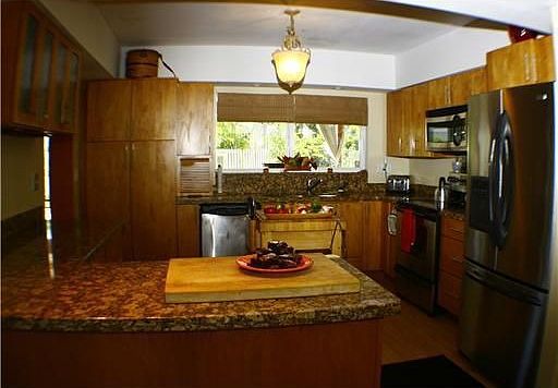 2nd image of 2030 NE 57th St