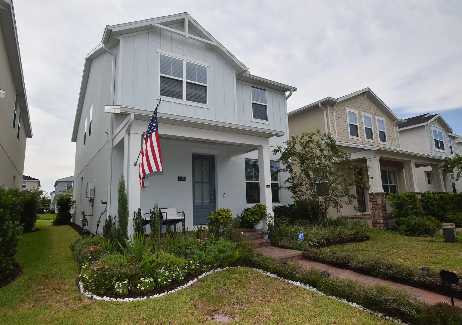 This charming 3 Bedroom, 2.5 Bath Single Family Home For Rent at 2488 Cedar Rose St. Apopka, FL 3... — Photo 2