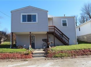 2404 Hemlock St, Natrona Heights, PA 15065