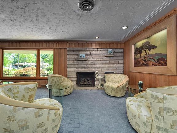 5th image of 41 Lakeview Dr