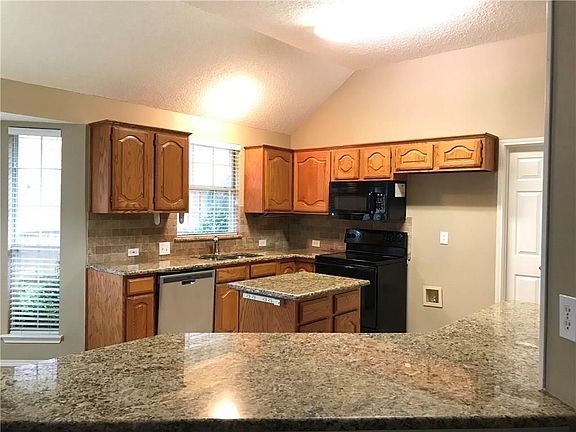 4th image of 10710 Atlanta Dr