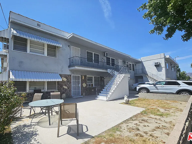 1341 N Keystone St — Photo 22