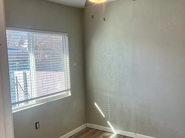 915 Iron Ave SW — Photo 8