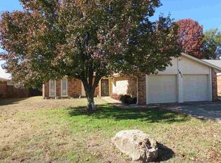 1811 Shenandoah Dr, Ardmore, OK 73401