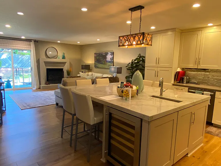 208 Vista Ct #208 — Photo 5
