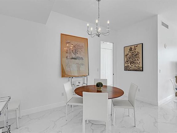 3rd image of 403 S Sapodilla Ave #707-P