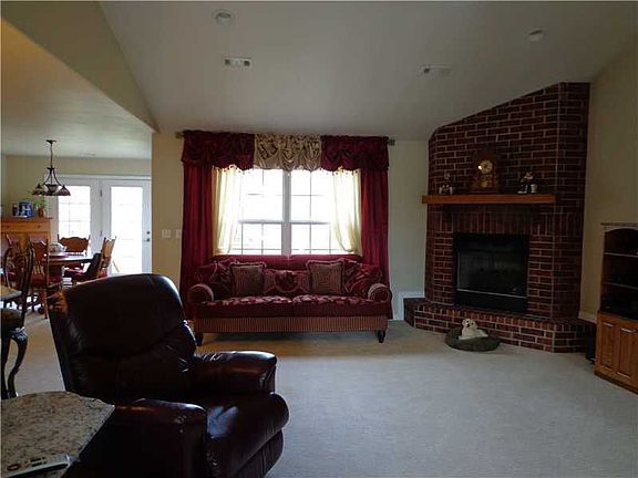 5th image of 4 Whitbeck Ln