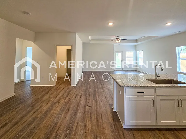 318 Ashland Dr SW — Photo 19