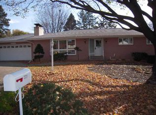 2771 Crestdale Cir, Rockford, IL 61114