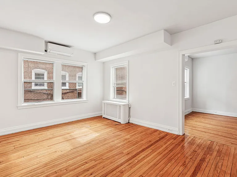 10 Montgomery — Photo 130