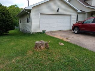 222 Paw Paw Ave, Rivesville, WV 26588