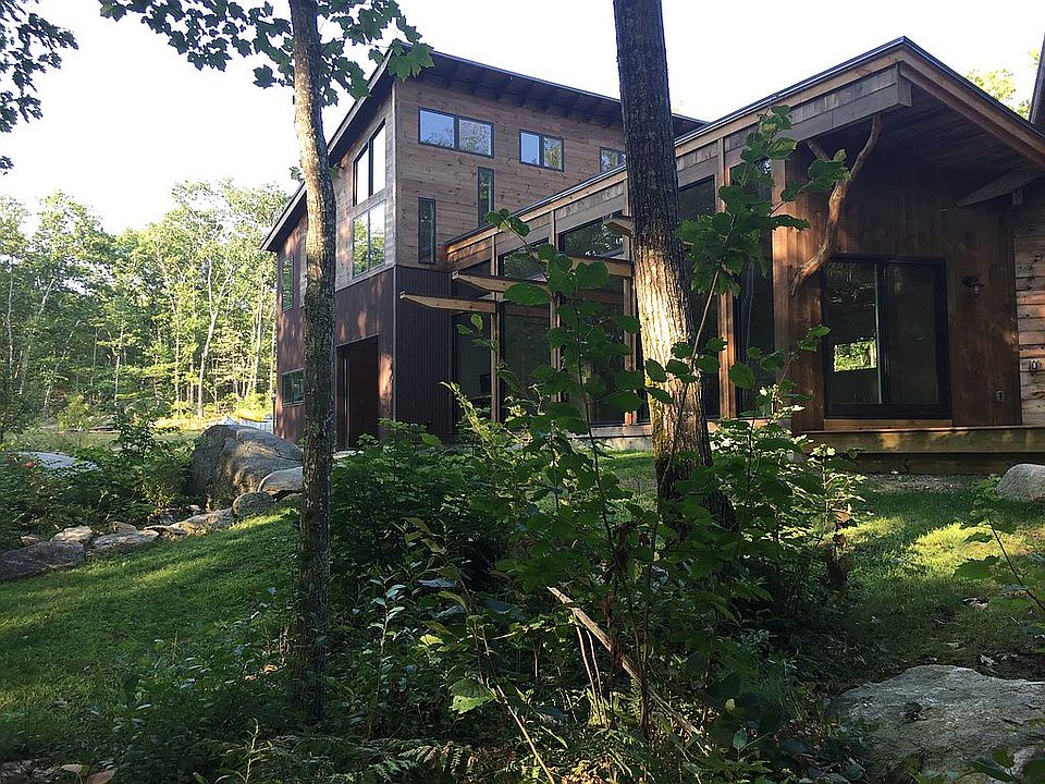 Rear view, garage & living 