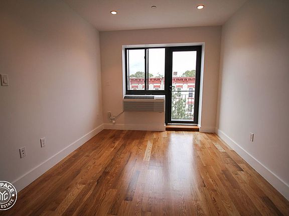 3rd image of 224 Vernon Ave APT 3A