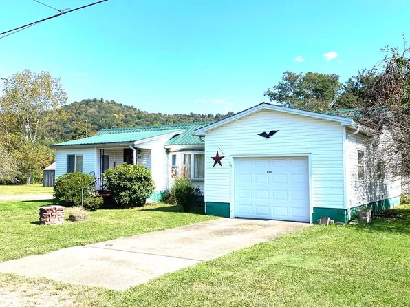 821 James Street, New Martinsville, WV 26155