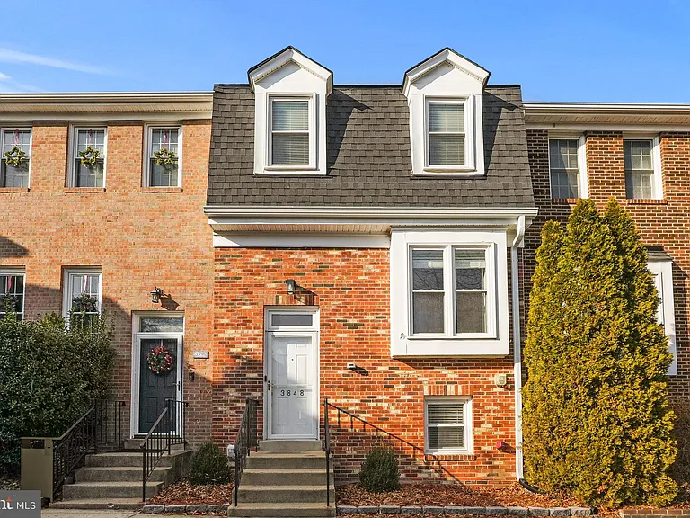 3848 Brighton Ct — Photo 1