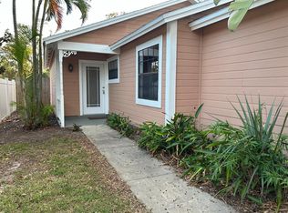 706 Ashley Ln, Orlando, FL 32825