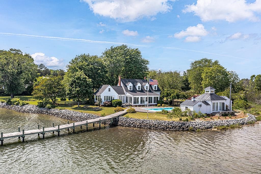 2084 Ditchley Rd, Kilmarnock, VA 22482 Zillow