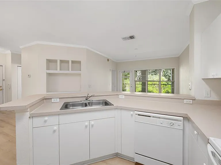 3593 Conroy Rd #424 — Photo 13