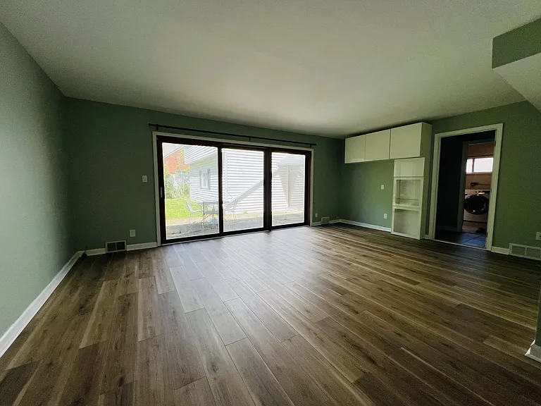 747 Jamaica Dr #1 — Photo 8