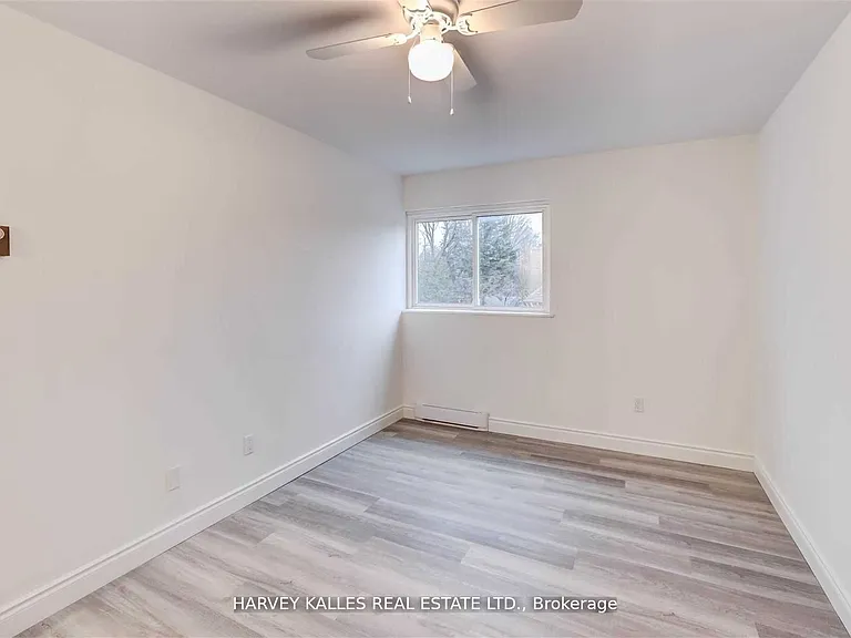 901 Millwood Rd #B — Photo 11