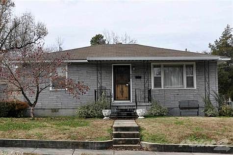 2nd image of 520 N 4th St