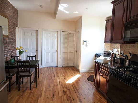 5th image of 77 Crescent Ave APT 7
