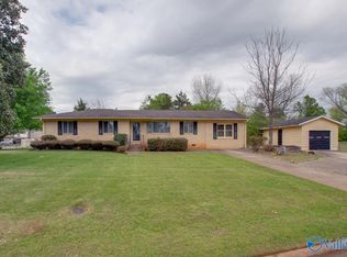 2404 Greenhill Dr NW, Huntsville, AL 35810