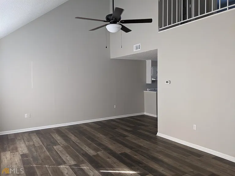 230 Lanier Dr #301 — Photo 3