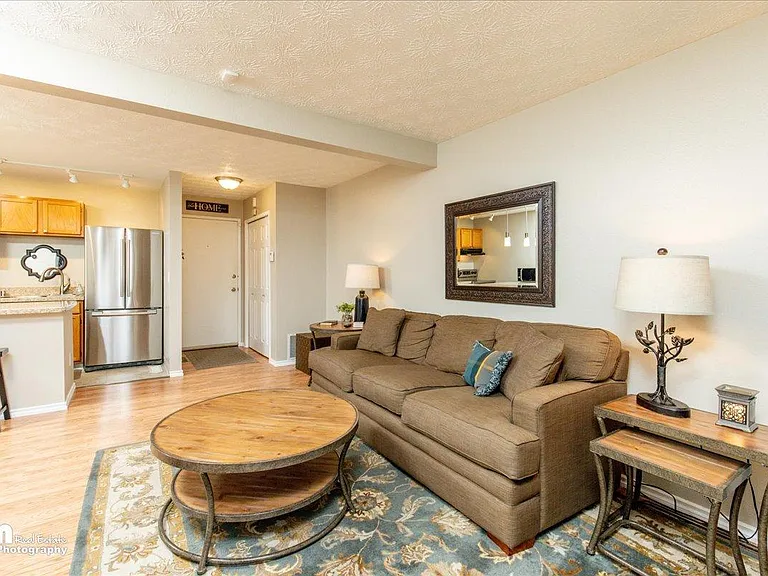 10250 Jamestown Dr #8 — Photo 7