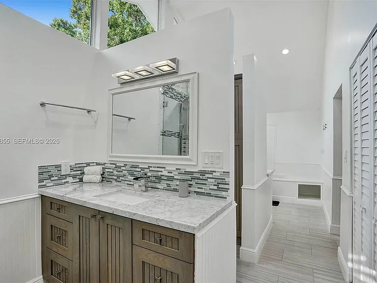2120 SW 28th Way — Photo 28