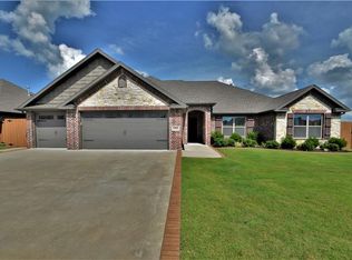 1200 Chattie Dr, Centerton, AR 72719