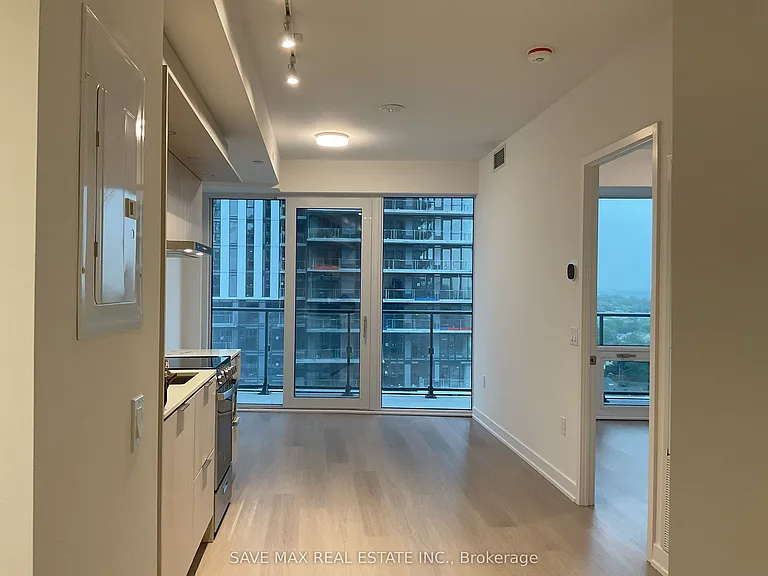 448 Burnhamthorpe Rd W #1312 — Photo 4
