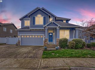 821 N 27th Ave, Cornelius, OR 97113