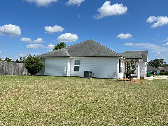 3rd image of 5207 Calvary Cir