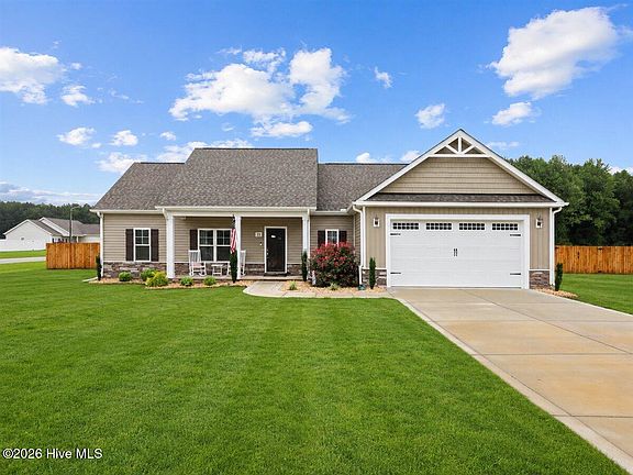 2nd image of 21 Oakbridge Way