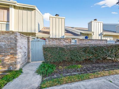 7082 Greenway Chase St, Houston, TX, 77072